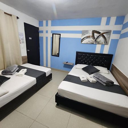 Hotel Medellin Calasanz Luaran gambar