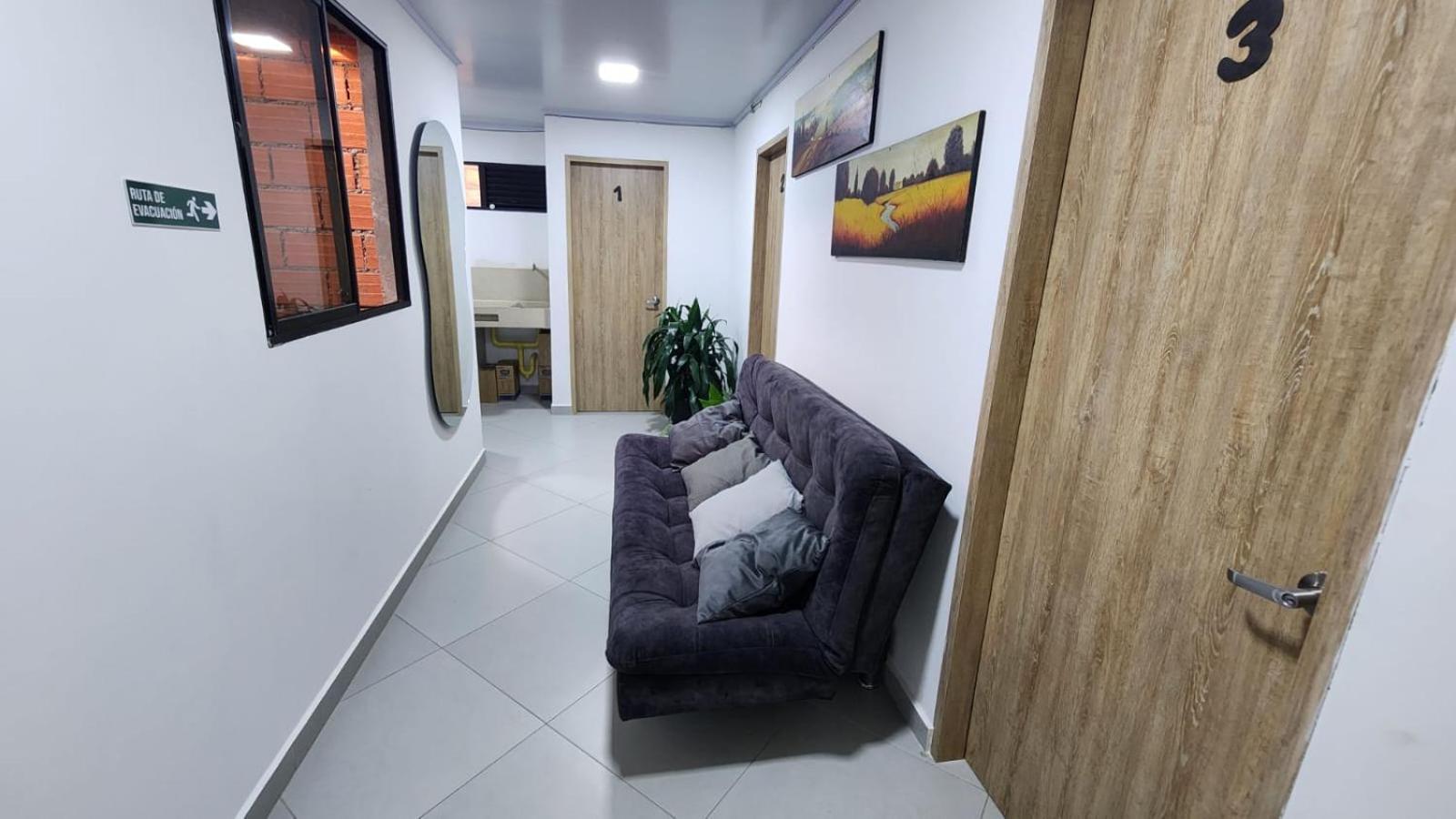 Hotel Medellin Calasanz Luaran gambar