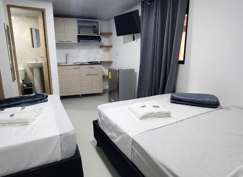 Hotel Medellin Calasanz Luaran gambar
