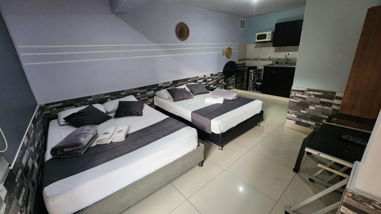 Hotel Medellin Calasanz Luaran gambar