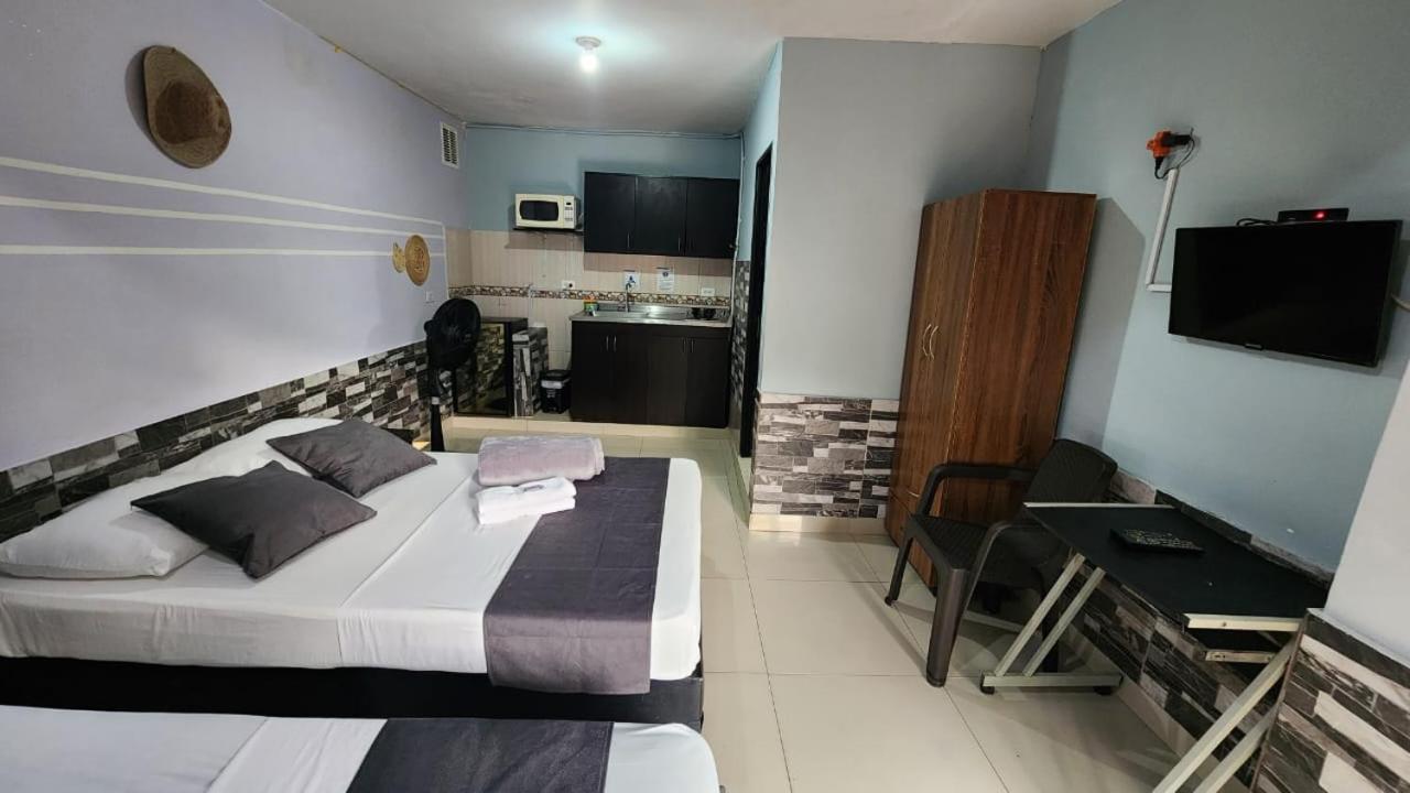 Hotel Medellin Calasanz Luaran gambar