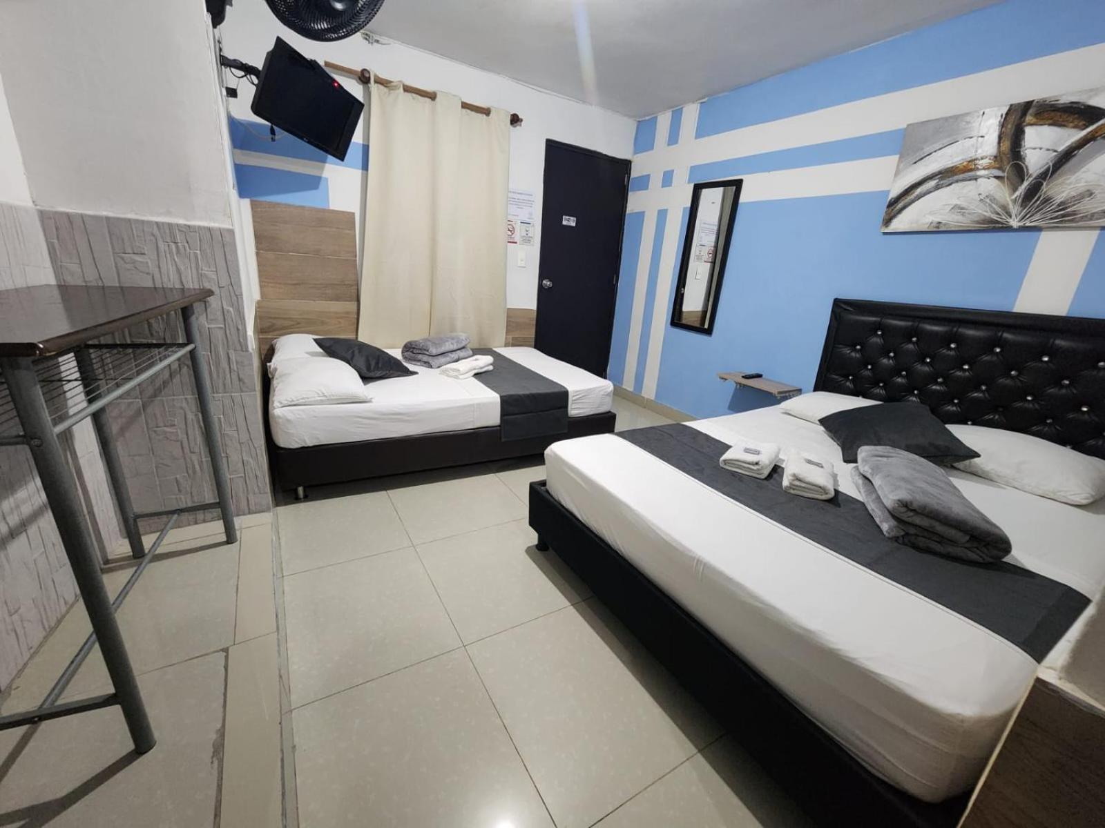 Hotel Medellin Calasanz Luaran gambar
