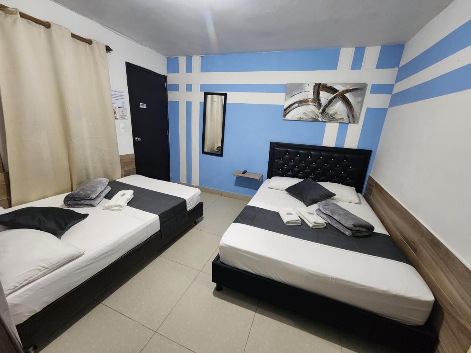 Hotel Medellin Calasanz Luaran gambar