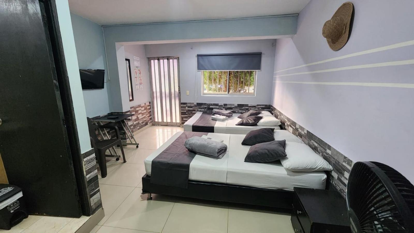 Hotel Medellin Calasanz Luaran gambar