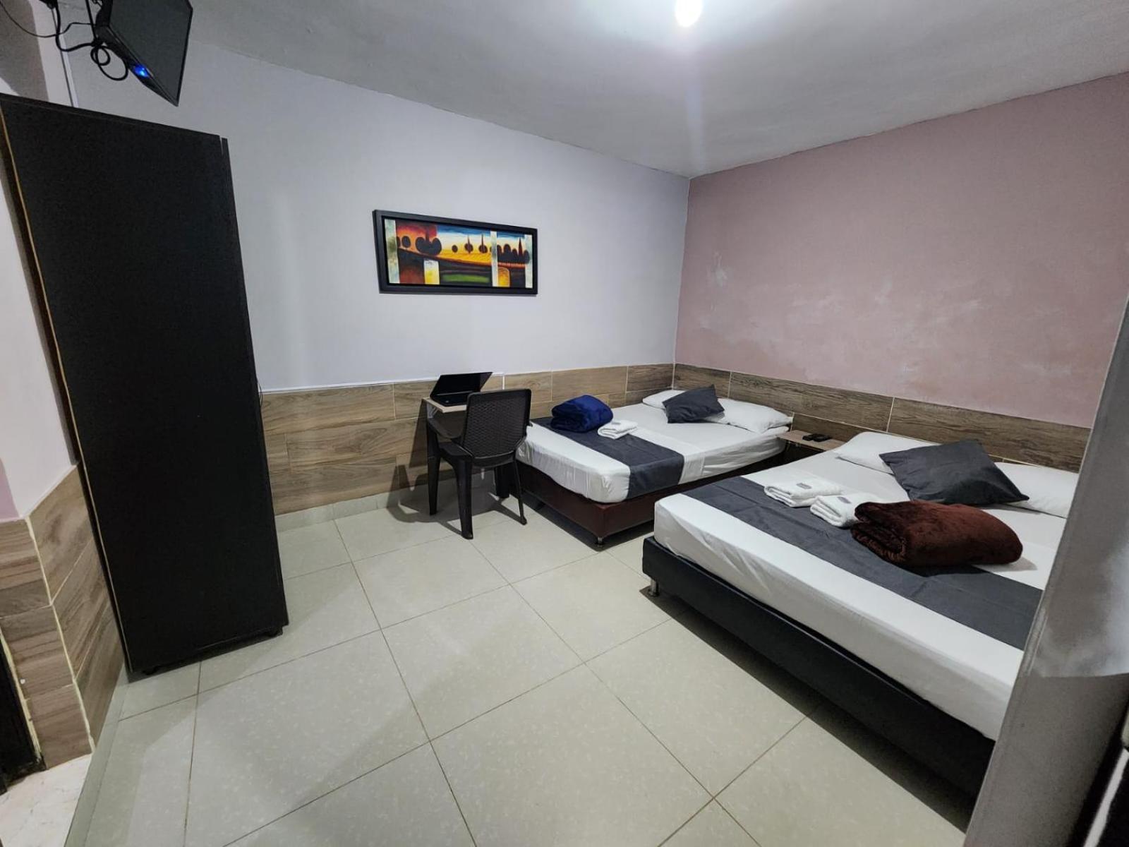 Hotel Medellin Calasanz Luaran gambar