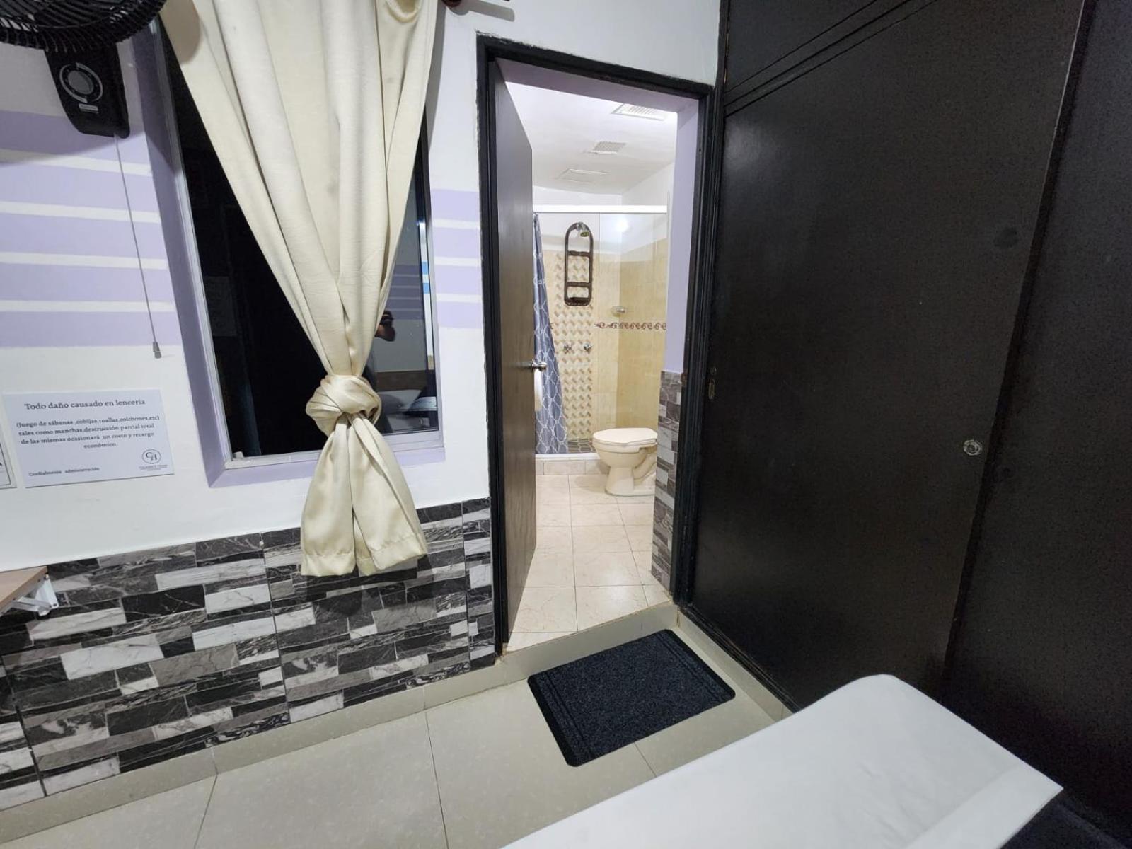 Hotel Medellin Calasanz Luaran gambar