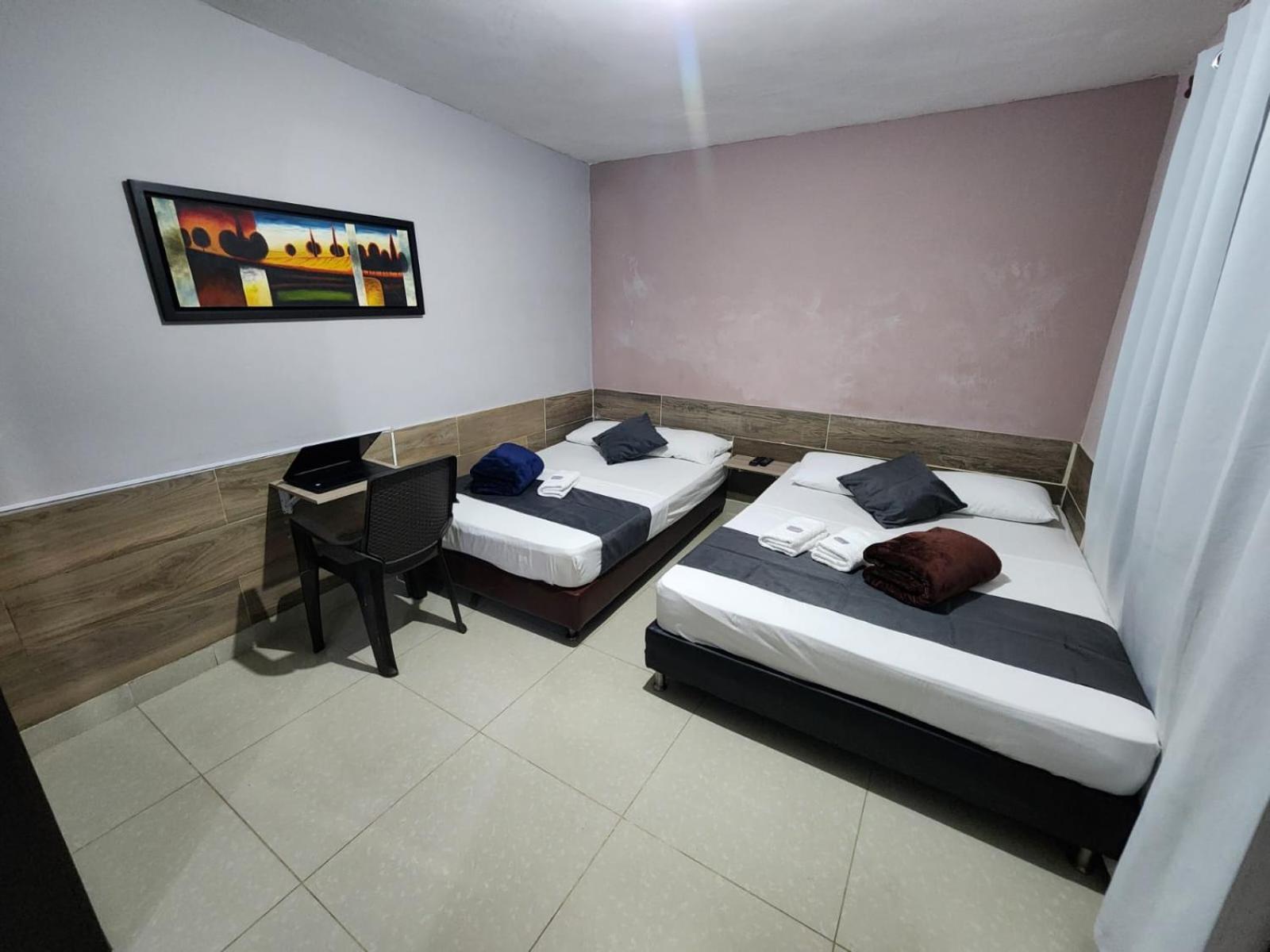 Hotel Medellin Calasanz Luaran gambar