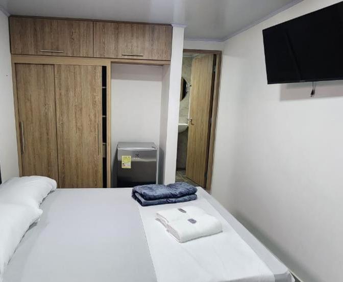 Hotel Medellin Calasanz Luaran gambar