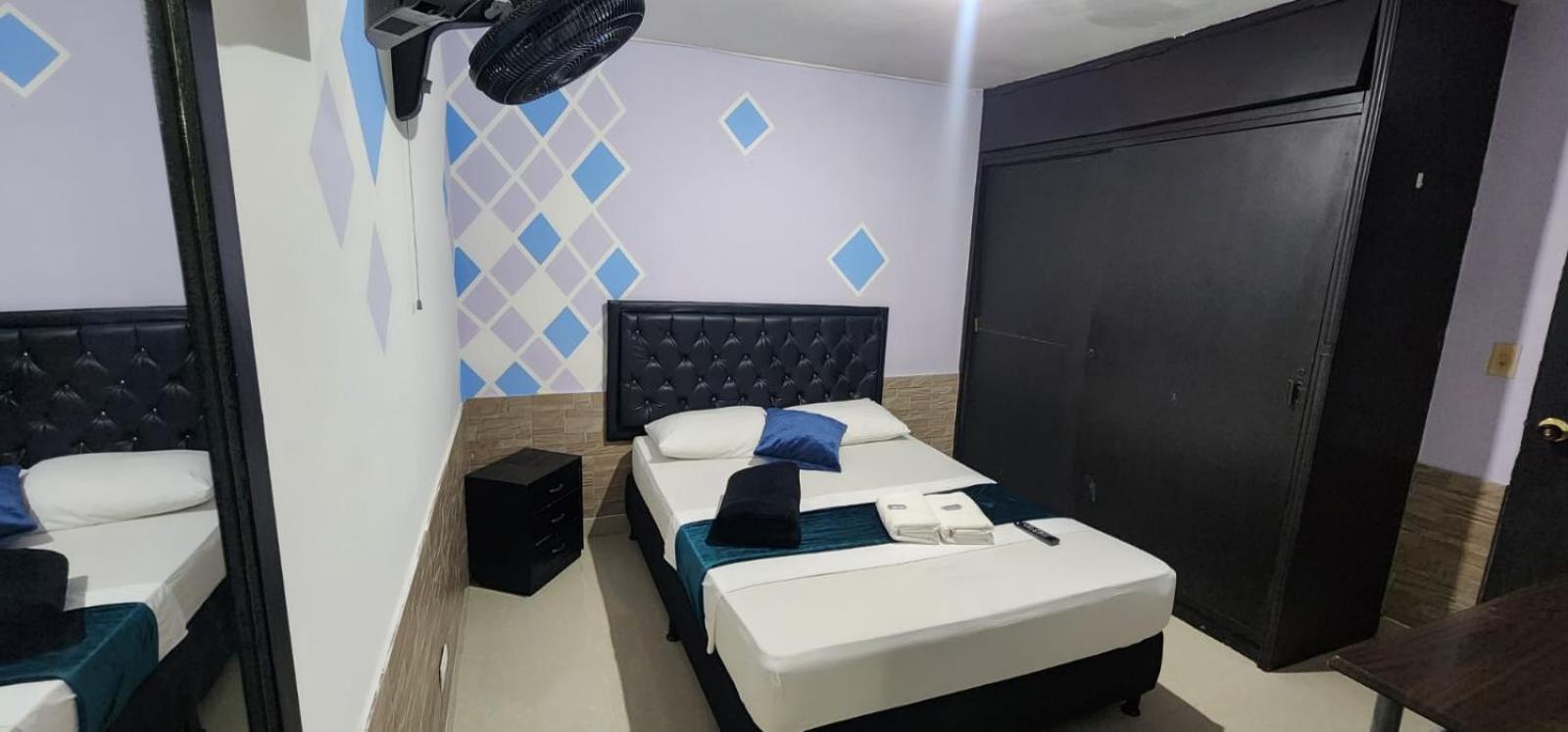 Hotel Medellin Calasanz Luaran gambar
