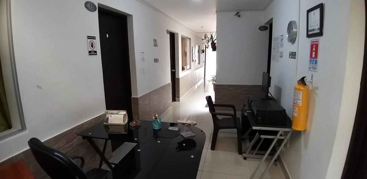 Hotel Medellin Calasanz Luaran gambar
