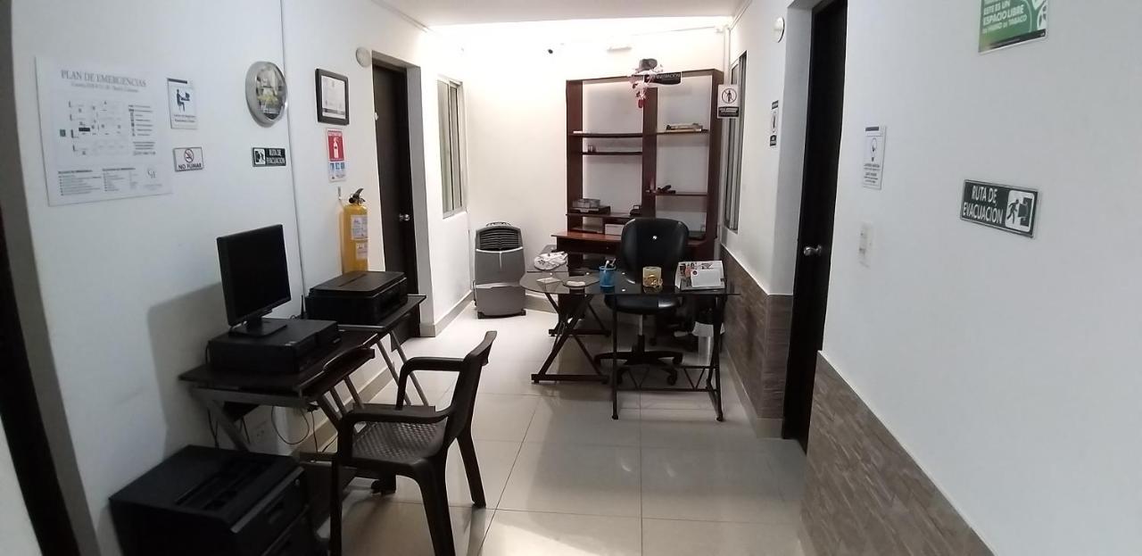 Hotel Medellin Calasanz Luaran gambar